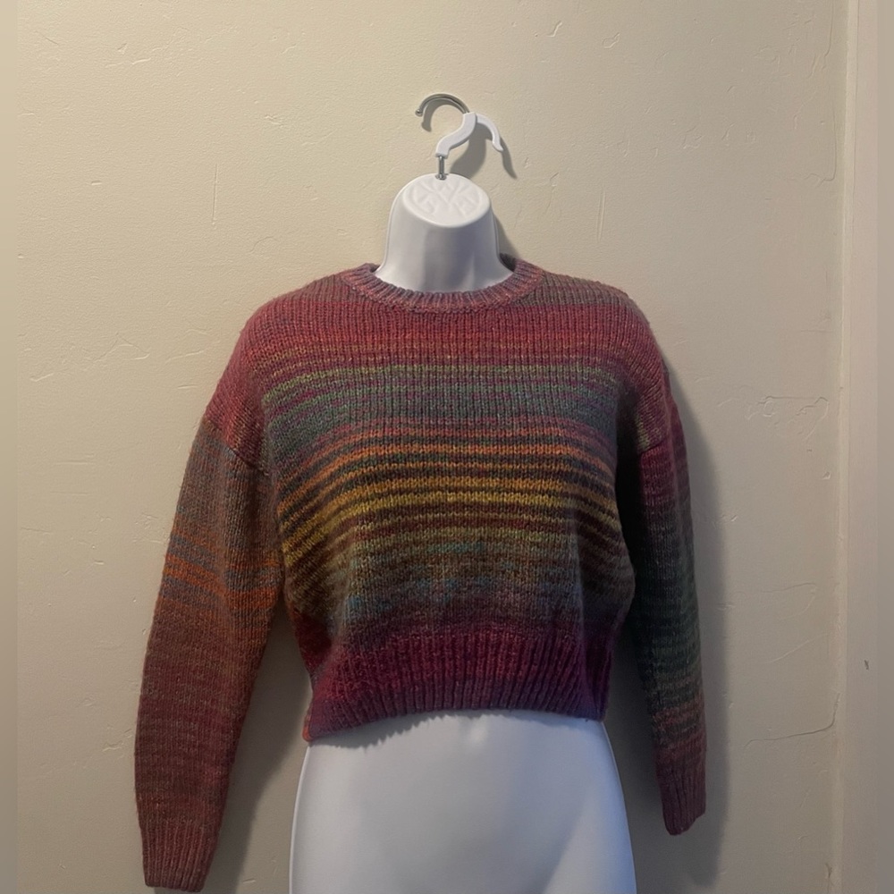 KENDALL & KYLIE MULTI COLOR CROPPED SWEATER